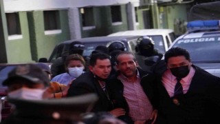 Bolivyada muhalif lider Camacho gözaltına alındı