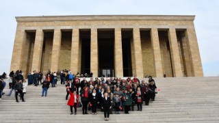 Bursa Kız Lisesi Mezunları Derneğinden Ankara çıkarması