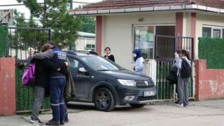 Bursada gıda zehirlenmesi şüphesiyle 8 öğrenci hastaneye kaldırıldı