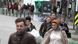 Bursada şiddetli lodos hayatı felç etti