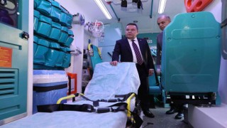 Büyükşehir Belediyesi bünyesine 2 yeni hasta nakil ambulansı kattı