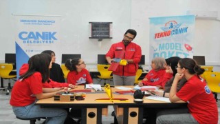 Canikte gençler gökyüzüyle buluşuyor