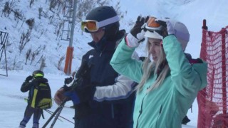 Charter seferi ile Erzuruma gelen ilk Rus kafile Palandökende kayak yapmaya başladı