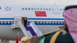 Çin Devlet Başkanı Xi, Suudi Arabistan'da