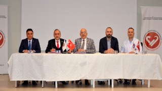 ÇOMÜ ile Öz Sağlık-İş Sendikası arasında sözleşme imzalandı