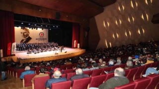 Denizlide yılın son konserinde gönüller fethedildi