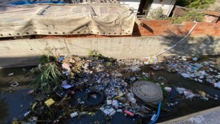 Derelere atılan tonlarca çöp temizlendi