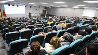Dijital iletişim becerileri anlatıldı
