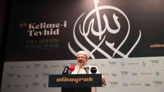 Diyanet İşleri Başkanı Erbaş, İstanbulda ‘Kelime-i Tevhid Hat Eserleri Sergisini açtı