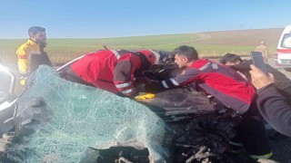 Diyarbakırda feci kaza: 1 ölü, 2 yaralı
