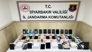 Diyarbakırda kargo aktarma merkezinde çok sayıda kaçak ürün ele geçirildi