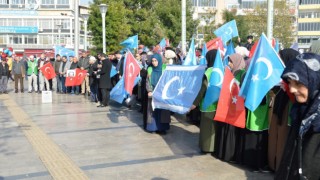 Doğu Türkistandaki Çin zulmüne kınama