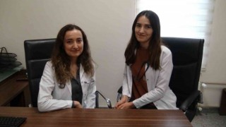 Doktor kardeşler aynı hastanede hizmet veriyor