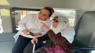 Doktor milletvekili söz verdiği köyde göz muayenesi yaptı