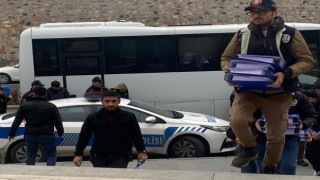 Dolandırıcılık operasyonunda 17 kişi tutuklandı