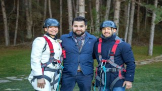 Dünya Şampiyonları termal kasabayı gezdi, zipline yaptı