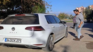 Dur ihtarına uymadı, yakalanacağını anlayınca otomobilini bırakıp kaçtı
