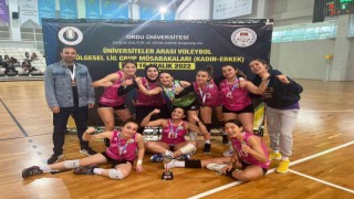 Düzce Üniversitesi voleybol takımı 3. oldu