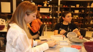 Edirneli kadınlar çamuru sanat eserine dönüştürüyor