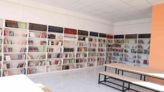 Efelerde 8inci Kitap Kafe kapılarını açıyor