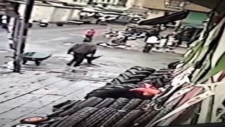 El arabası hırsızlığı kamerada