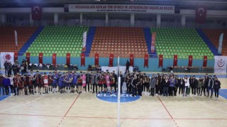 Elazığda gençler voleybol müsabakaları sona erdi