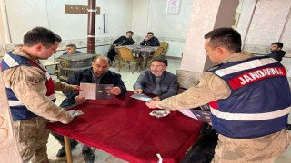 Elazığda jandarma ekipleri vatandaşları bilgilendirdi