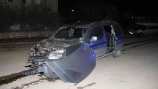Elazığda minibüs ile hafif ticari araç çarpıştı: 7 yaralı