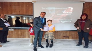 Emette, “Akifin Sözü, Cumhuriyetin 100ü” isimli şiir dinletisi