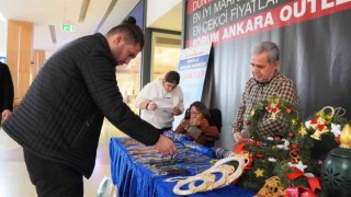 Engelli ve yaşlıların el emeği ürünleri sergide değer buluyor