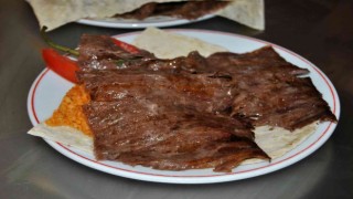 Erzincan yaprak döneri Ağrıya kaptırdı