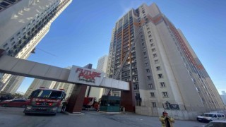 Esenyurtta sitede bulunan 20 katlı binada korkutan yangın