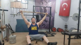 Evinin bodrum katından şampiyonluğa