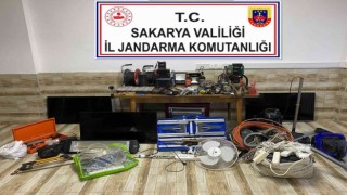 Evlerden çaldıkları eşyaları satıyorlardı yakalandılar: 1 tutuklama