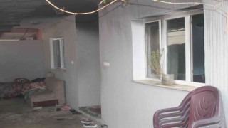 Evlerinde ikinci kez yangın çıkan ailenin evi kullanılamaz hale geldi