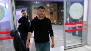 Fabrikanın bahçesinde işçinin koluna yorgun mermi isabet etti