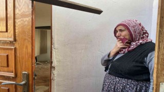 Fatihte Avrupa Garajının yıkımı sırasında bir ev hasar gördü
