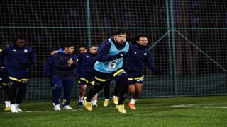 Fenerbahçe, Hatayspor maçı öncesi kampa girdi