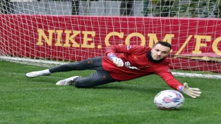 Galatasaray çalışmalarına devam etti
