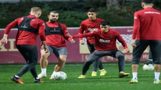 Galatasaray, çalışmalarını sürdürdü