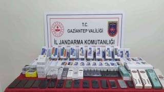 Gaziantepte 1,5 milyon liralık kaçak teknolojik ürün ele geçirildi