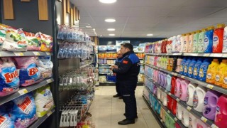 Gazipaşada zabıta ekipleri marketleri denetledi