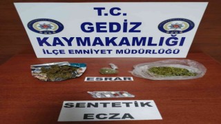 Gedizde bir kişinin üzerinde uyuşturucu yakalandı