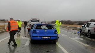 Gedizde trafik kazası: 4 yaralı