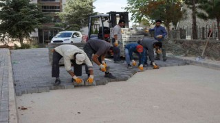 Gemlike 10 bin metrekare parke taşı