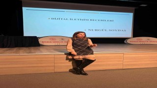 Gençlere dijital iletişim becerileri anlatıldı