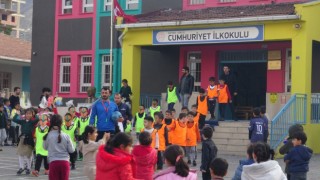 Gercüşte ilkokul öğrencileri futbol turnuvası düzenledi
