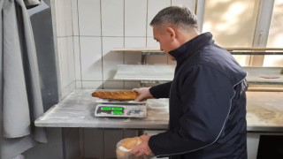 Gönende zabıta ekiplerinden denetleme
