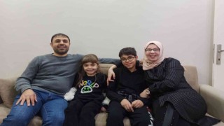 Görme engelli çift hayatlarını sevgi ile aydınlatıyor