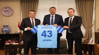 Hakemlerimizin yanındayız